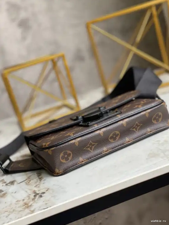 WIS S SLING LOCK BAG LOUIS VUITTON 0606